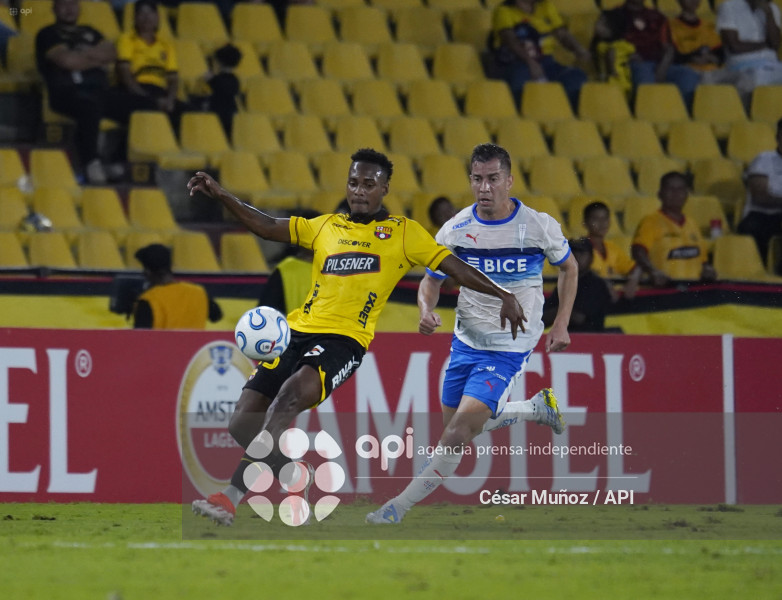 FBL-LIBERTADORES-BARCELONA-U CATOLICA