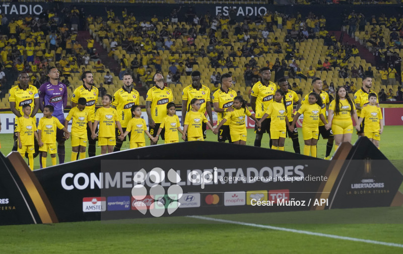 FBL-LIBERTADORES-BARCELONA-U CATOLICA