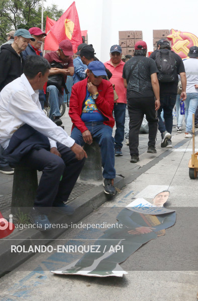MARCHA 1 DE MAYO QUITO