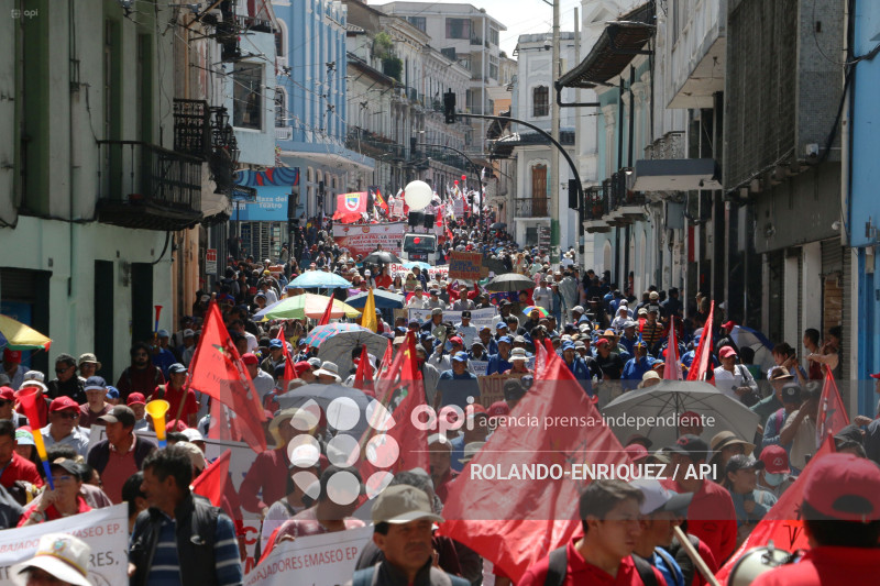 MARCHA 1 DE MAYO QUITO