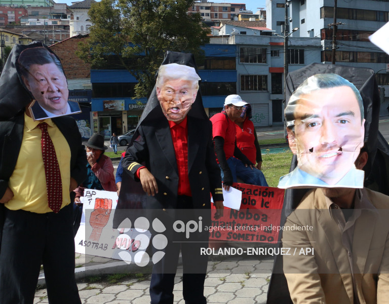 MARCHA 1 DE MAYO QUITO