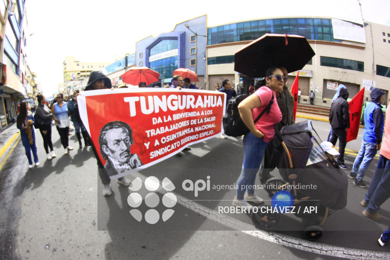 MARCHA 1 DE MAYO AMBATO