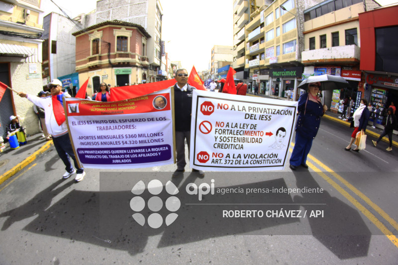 MARCHA 1 DE MAYO AMBATO