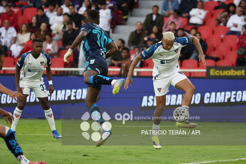FBL LIGA ECUABET LDU VS GUAYAQUIL CITY