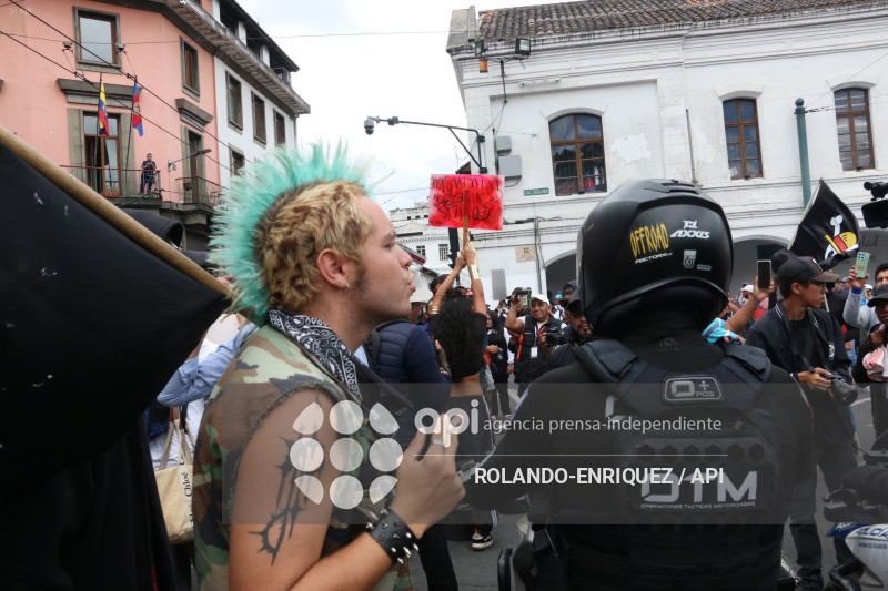 MARCHA 1 DE MAYO QUITO