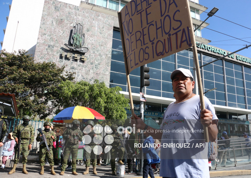MARCHA 1 DE MAYO QUITO