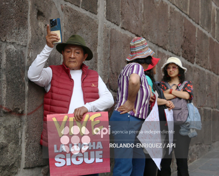 MARCHA 1 DE MAYO QUITO