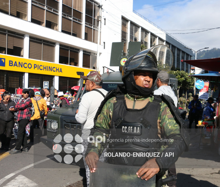 MARCHA 1 DE MAYO QUITO