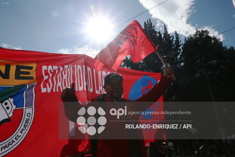 MARCHA 1 DE MAYO QUITO