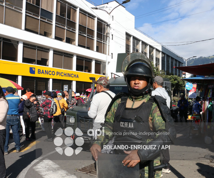 MARCHA 1 DE MAYO QUITO