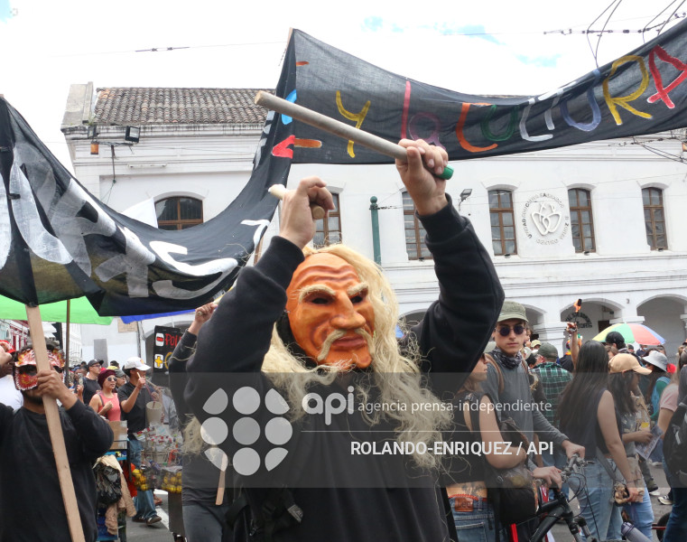 MARCHA 1 DE MAYO QUITO
