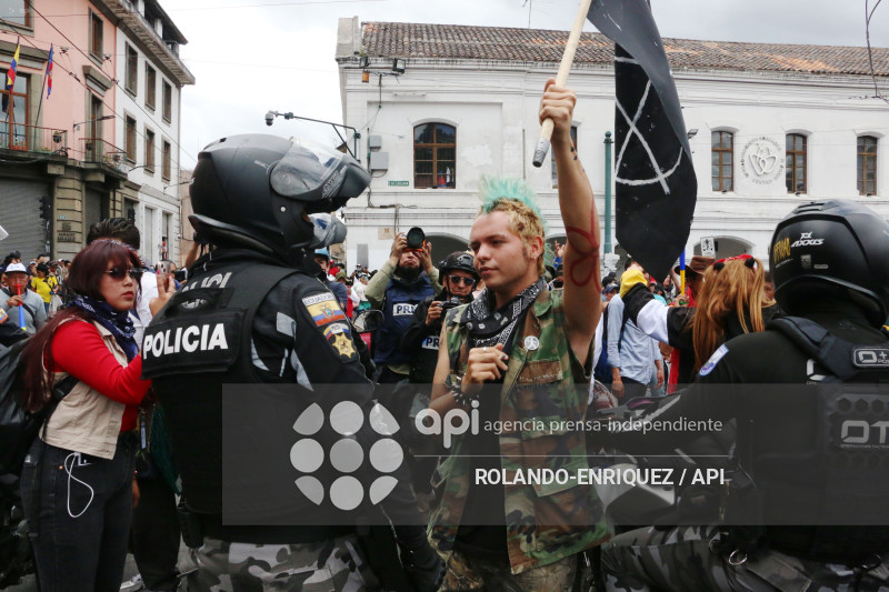 MARCHA 1 DE MAYO QUITO
