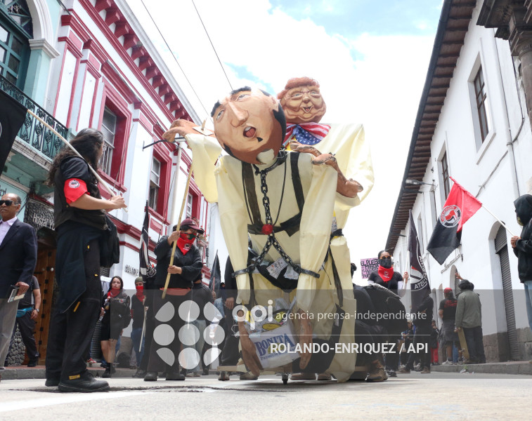 MARCHA 1 DE MAYO QUITO