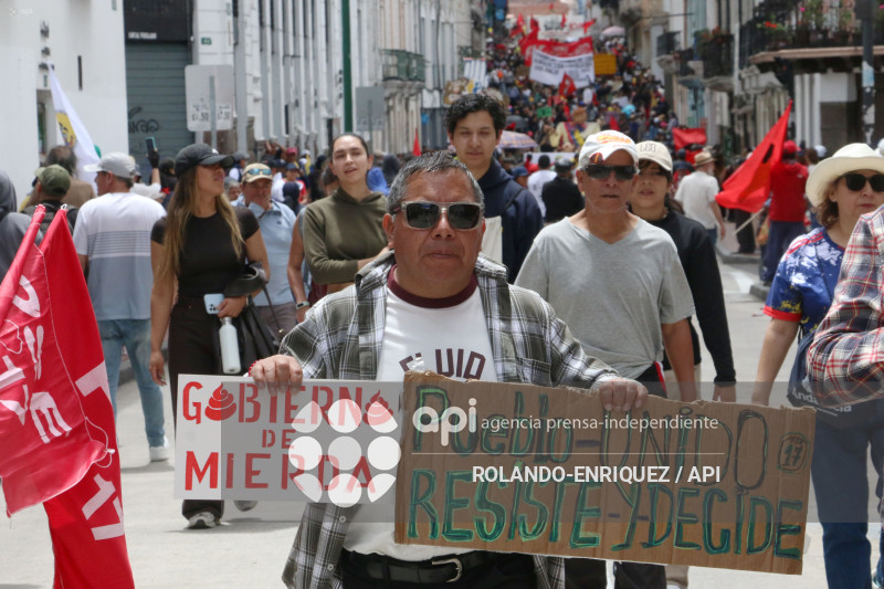 MARCHA 1 DE MAYO QUITO