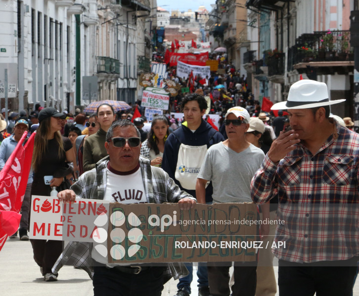 MARCHA 1 DE MAYO QUITO