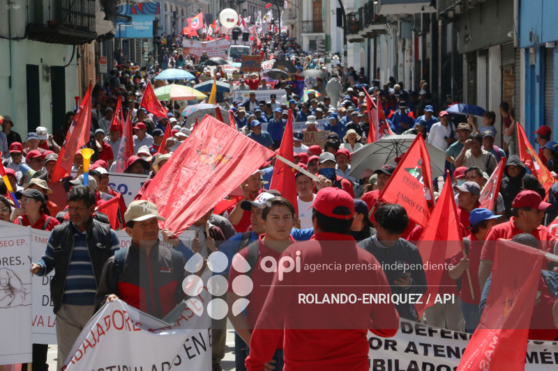 MARCHA 1 DE MAYO QUITO
