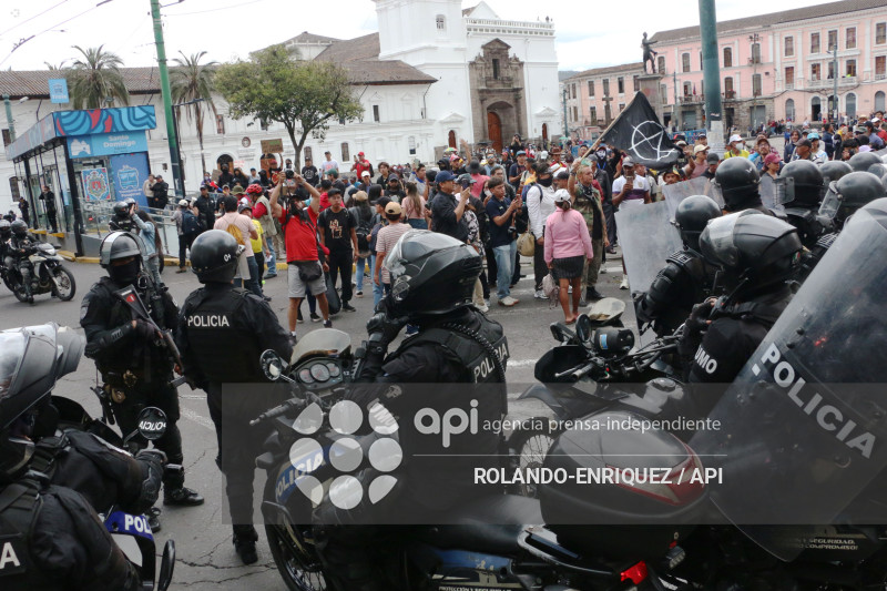 MARCHA 1 DE MAYO QUITO