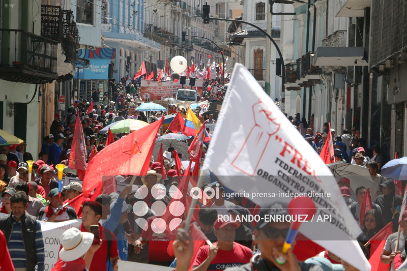MARCHA 1 DE MAYO QUITO