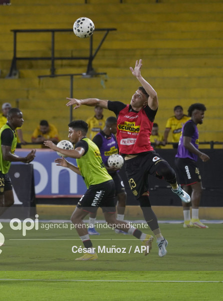 FBL-LIGAPRO-BARCELONA-MANTA