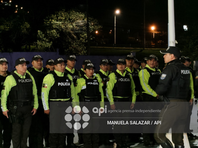 POLICIA TOQUE DE QUEDA EN PICHINCHA