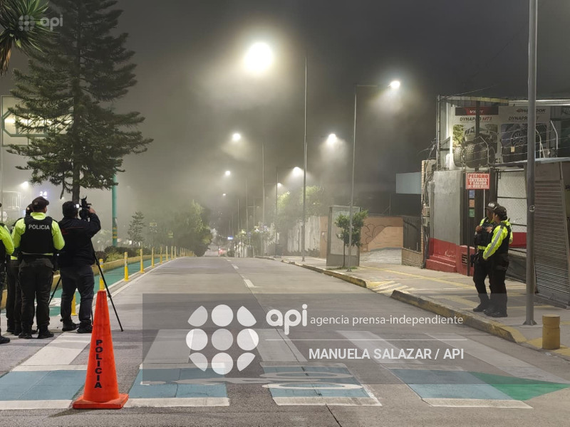 POLICIA TOQUE DE QUEDA EN PICHINCHA
