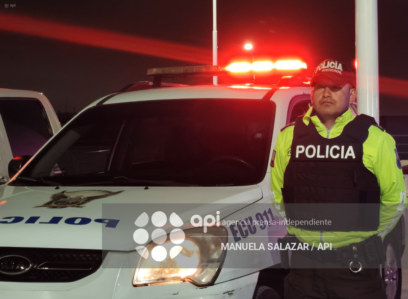 POLICIA TOQUE DE QUEDA EN PICHINCHA