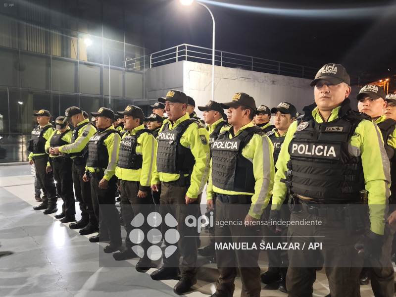 POLICIA TOQUE DE QUEDA EN PICHINCHA