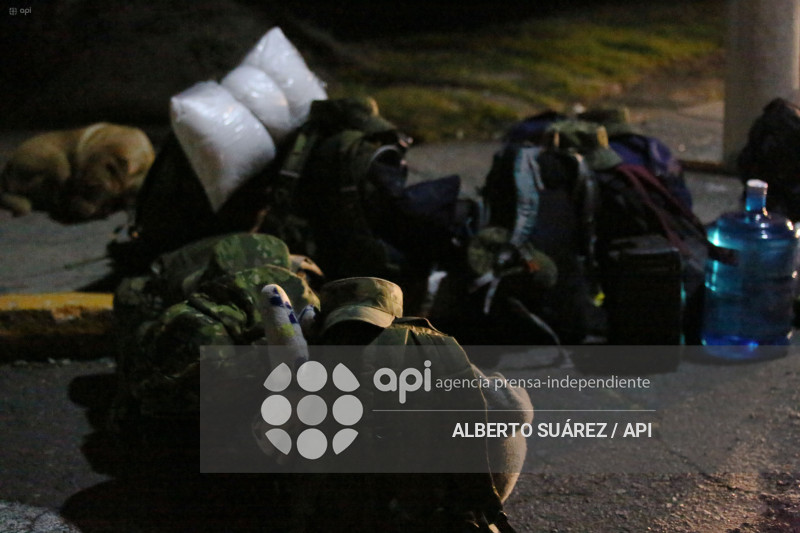 MILITARES TOQUE DE QUEDA EN PICHINCHA