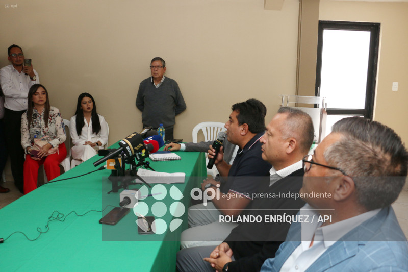 TRANSPORTISTAS REDUCEN FRECUENCIAS