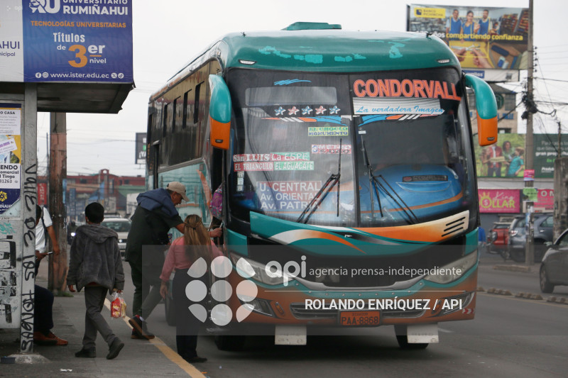 TRANSPORTISTAS REDUCEN FRECUENCIAS