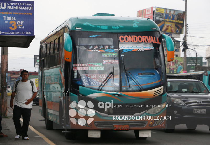 TRANSPORTISTAS REDUCEN FRECUENCIAS