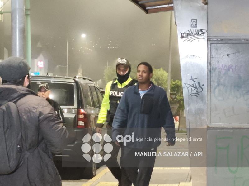 POLICIA TOQUE DE QUEDA EN PICHINCHA