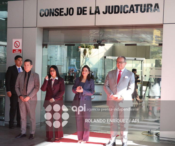 MERCEDES CAICEDO JUDICATURA
