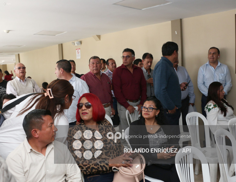 TRANSPORTISTAS REDUCEN FRECUENCIAS
