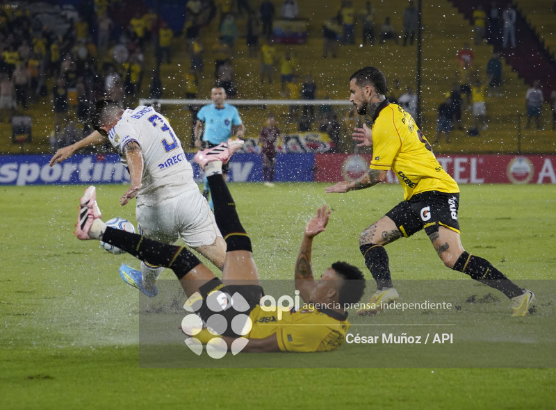 FBL-LIBERTADORES-BARCELONA-BOCA JUNIOR