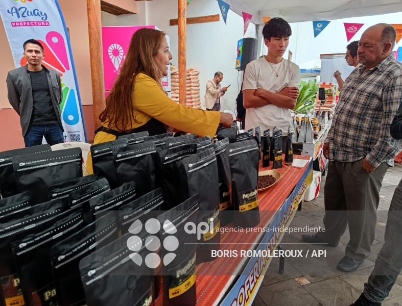 CUENCA-EXPOFERIA-CAFE LOJANO