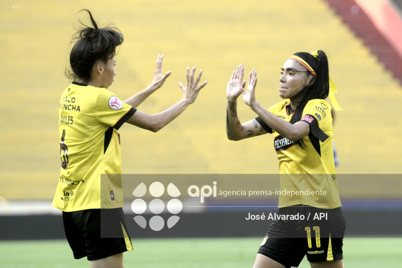 FBL-SUPERLIGAFEMENINA-BARCELONA-EMELEC
