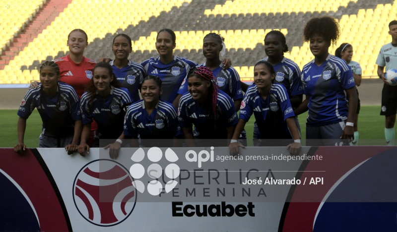 FBL-SUPERLIGAFEMENINA-BARCELONA-EMELEC