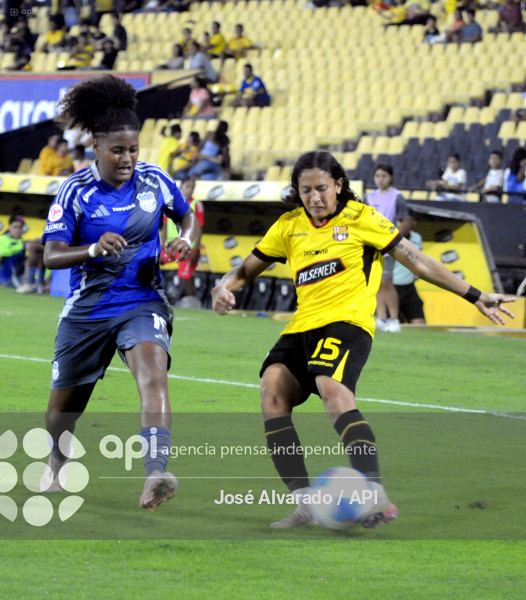 FBL-SUPERLIGAFEMENINA-BARCELONA-EMELEC