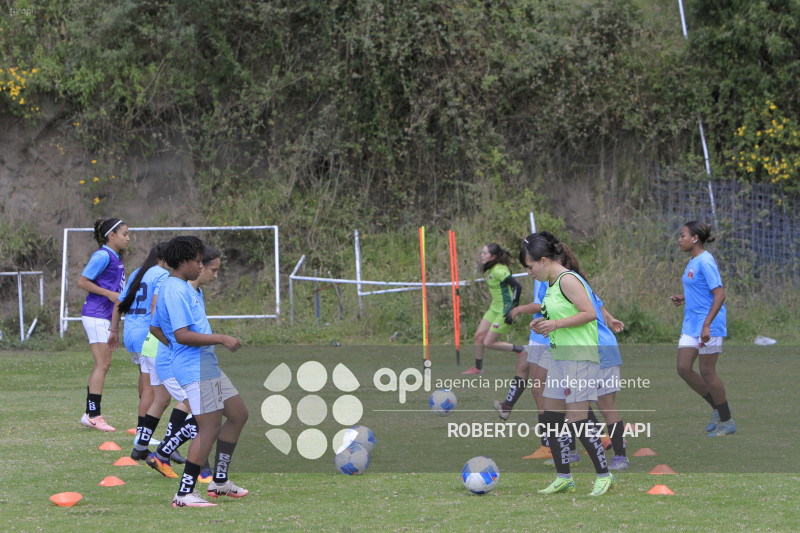 FBL SUPERLIGA FEMENINA MACARA VS ESPUCE