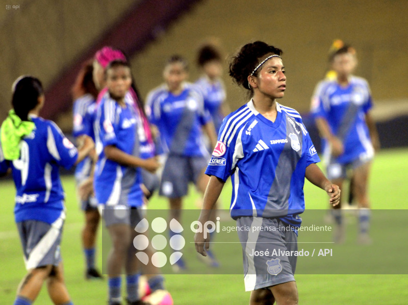 FBL-SUPERLIGAFEMENINA-BARCELONA-EMELEC