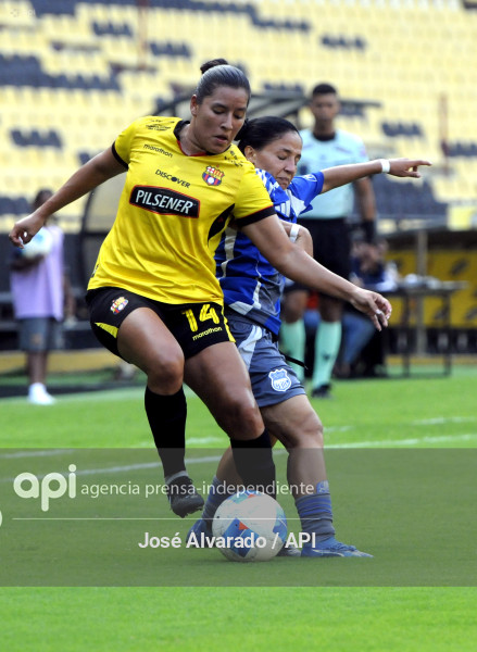 FBL-SUPERLIGAFEMENINA-BARCELONA-EMELEC