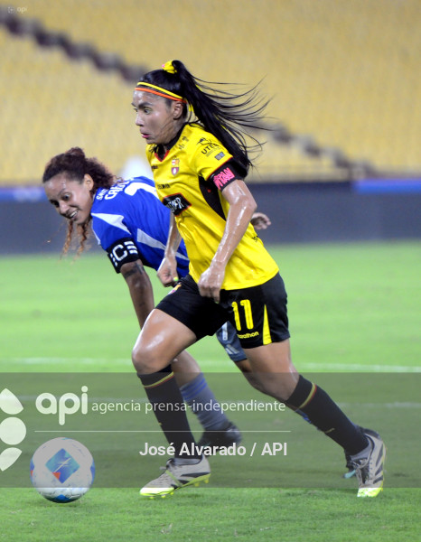 FBL-SUPERLIGAFEMENINA-BARCELONA-EMELEC