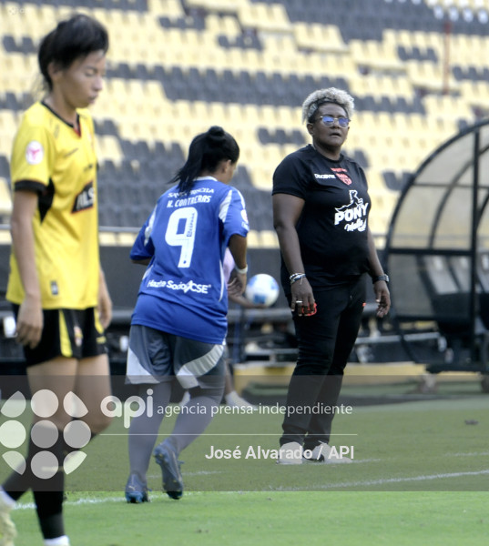 FBL-SUPERLIGAFEMENINA-BARCELONA-EMELEC
