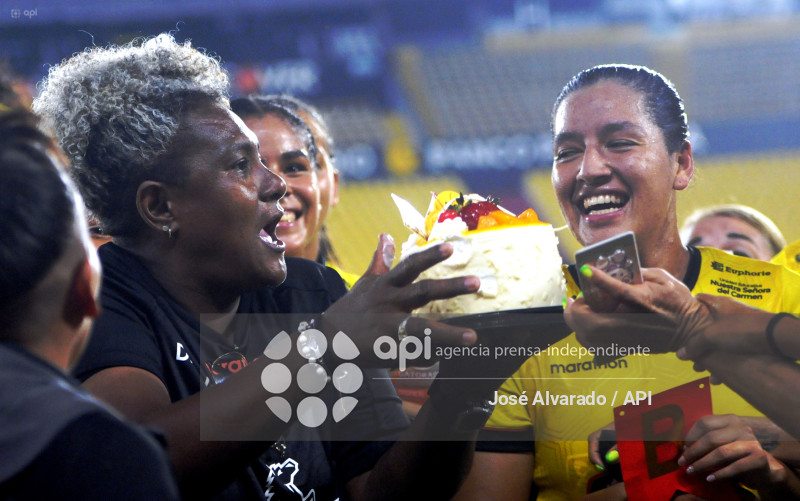 FBL-SUPERLIGAFEMENINA-BARCELONA-EMELEC