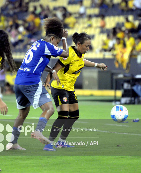 FBL-SUPERLIGAFEMENINA-BARCELONA-EMELEC