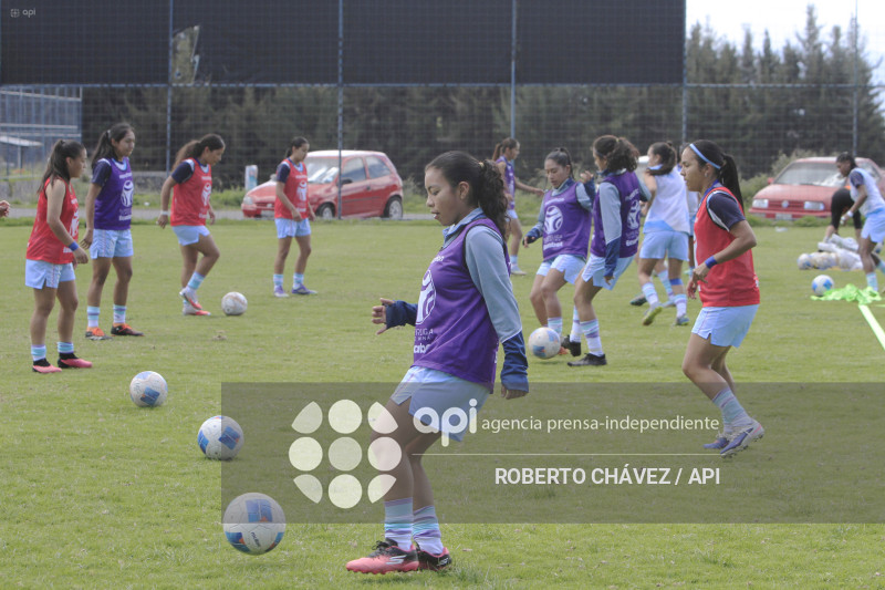 FBL SUPERLIGA FEMENINA MACARA VS ESPUCE