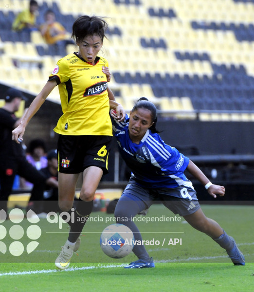 FBL-SUPERLIGAFEMENINA-BARCELONA-EMELEC