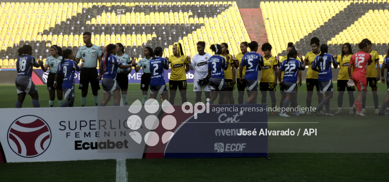 FBL-SUPERLIGAFEMENINA-BARCELONA-EMELEC