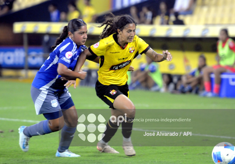 FBL-SUPERLIGAFEMENINA-BARCELONA-EMELEC